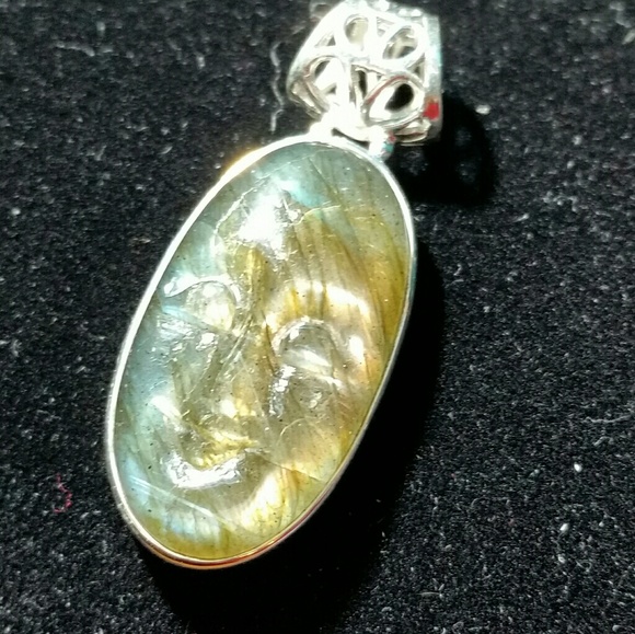 .925 Silver Carved Labradorite Face Pendant - Picture 8 of 8